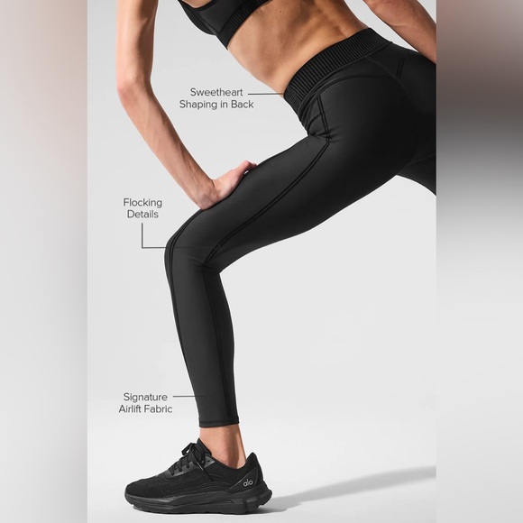 ALO YOGA | ✨NEW✨ Airlift High-Waist 7/8 Line Up Legging in Black - Picture 2 of 6